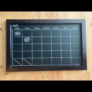 Chalkboard calendar frame w/magnets (great condition)